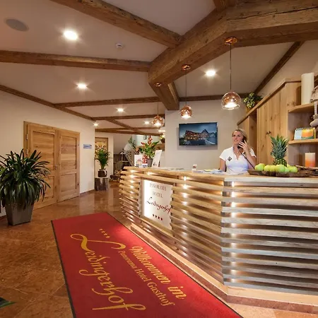 Panorama Leidingerhof Отель Мондзее