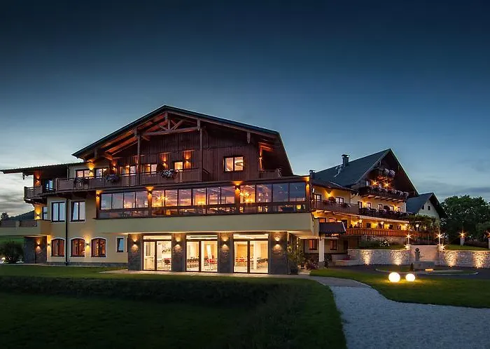 Otel Panorama Leidingerhof Mondsee